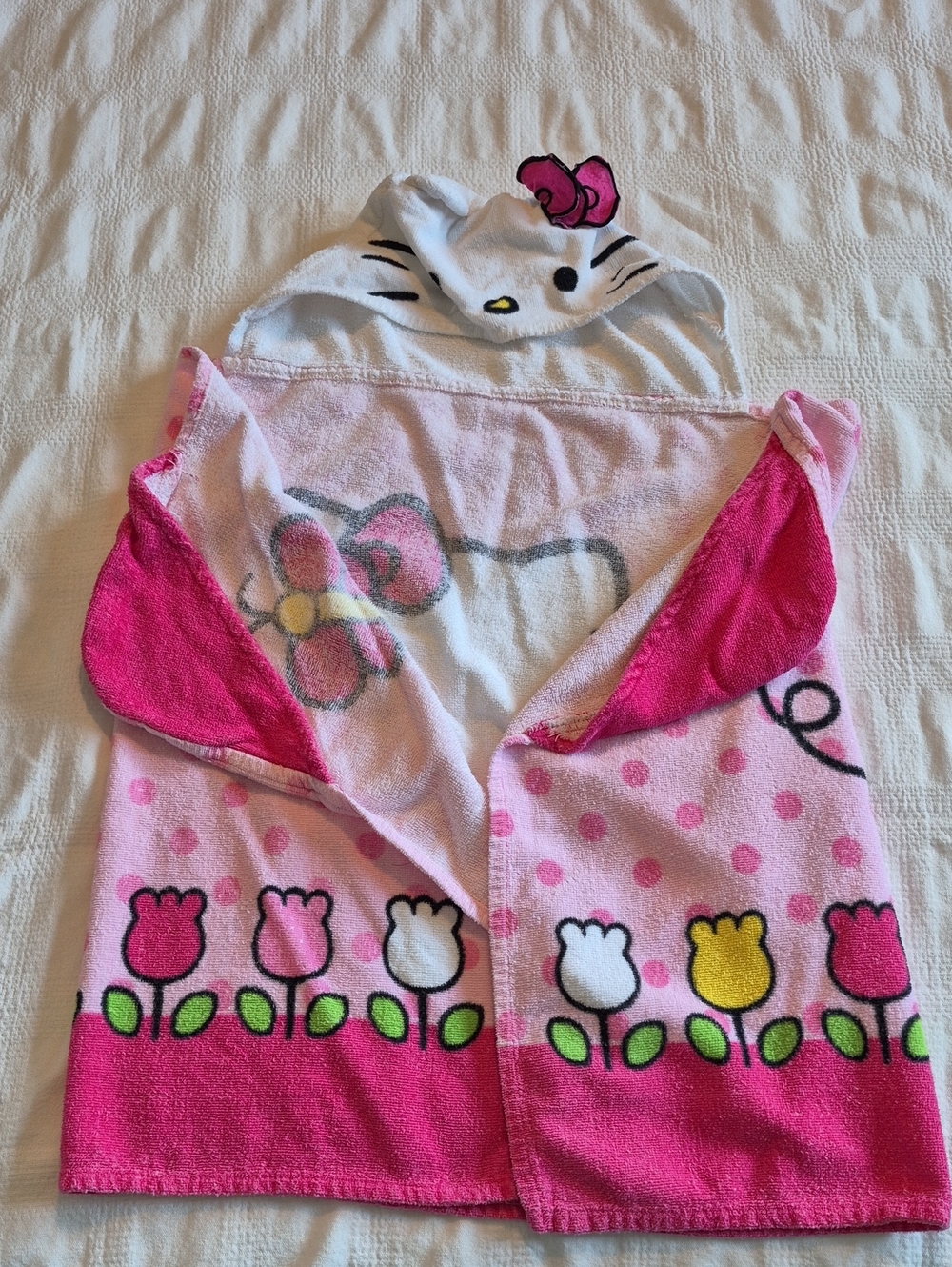 Hello Kitty towel bath or beach towel hood attached, hand pockets VGUC